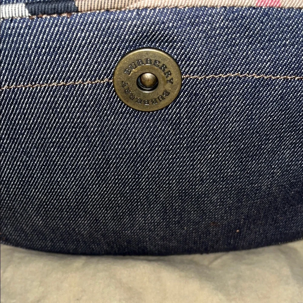 Burberry Blue denim Hobo Bag with Slouchy Silhouette - Picture 7 of 14